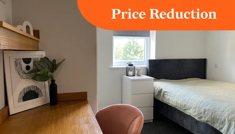 Lord Tennyson // 3 Bed & 3 bath // Ensuites // AUG 2026 - Thumbnail 1